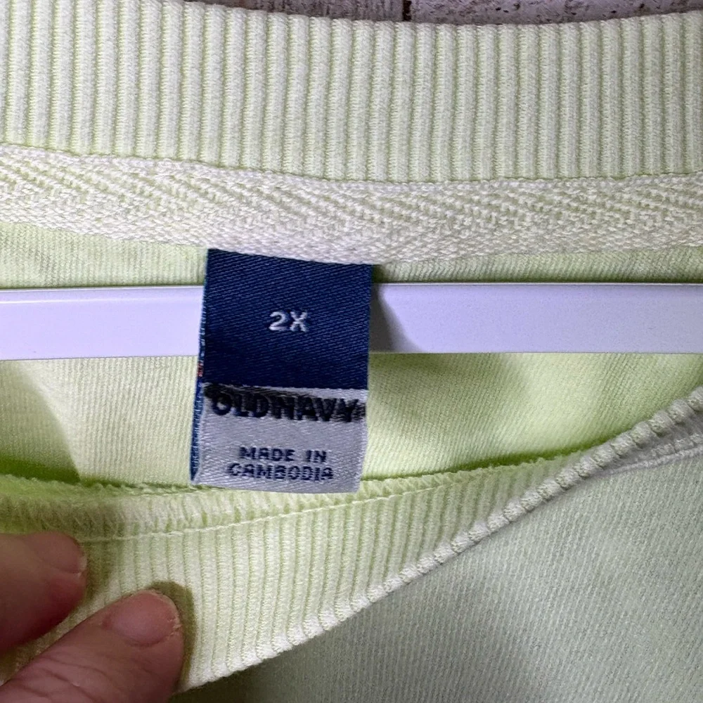 Old Navy Light Lime Pullover Sweatshirt Size 2X - Picture 2 of 8